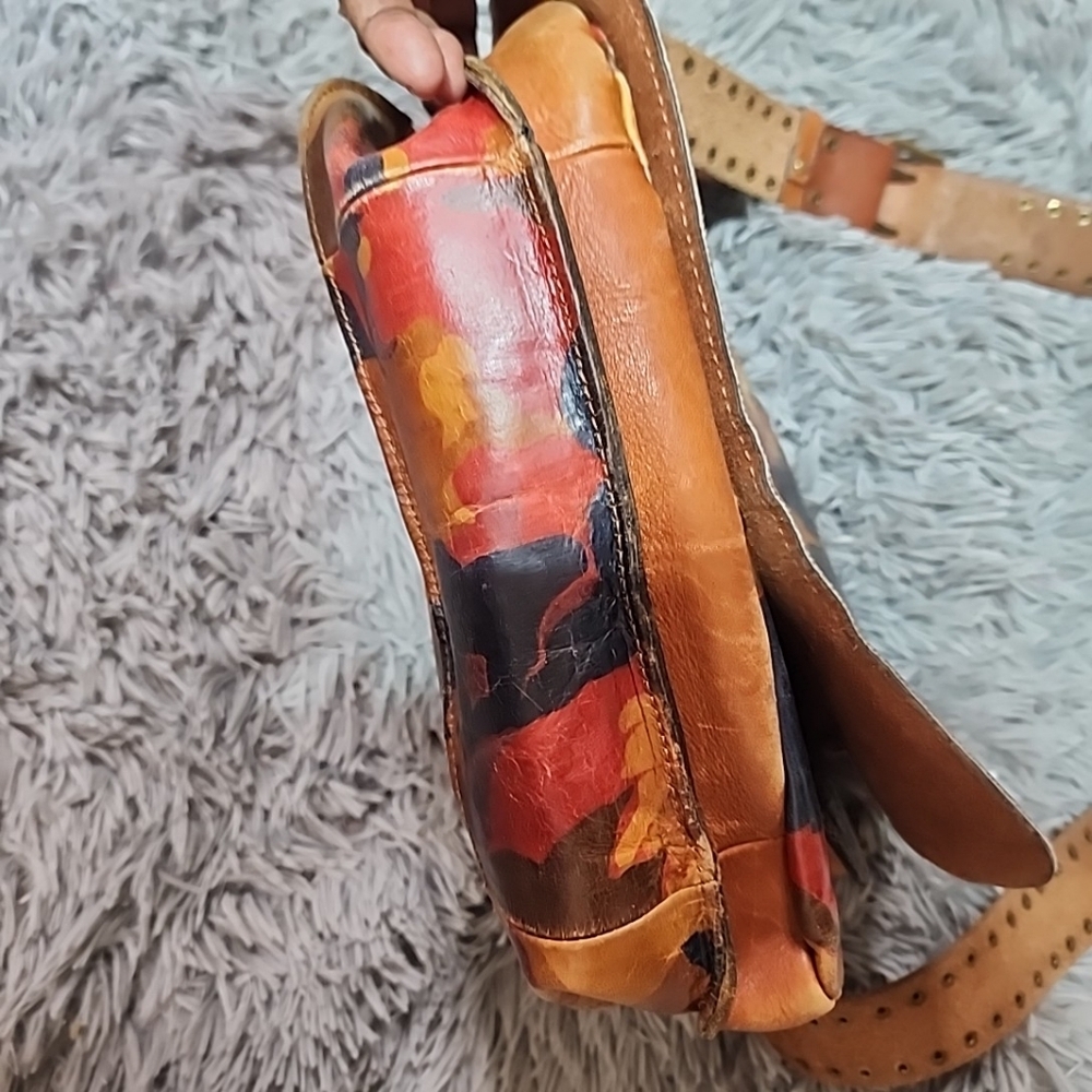 Patricia Nash Leather Camo Floral Crossbody Bag - Picture 8 of 9